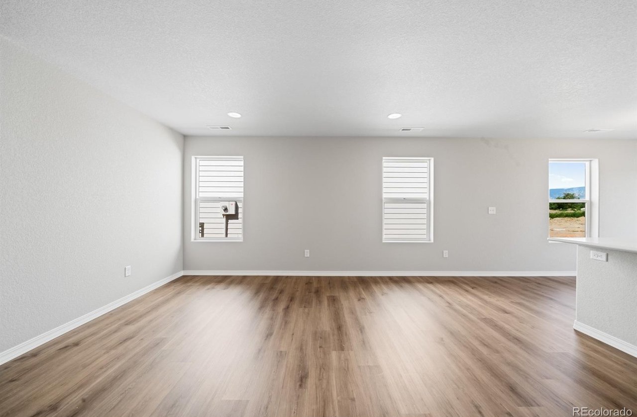 786 N Carrie Ct — photo 4
